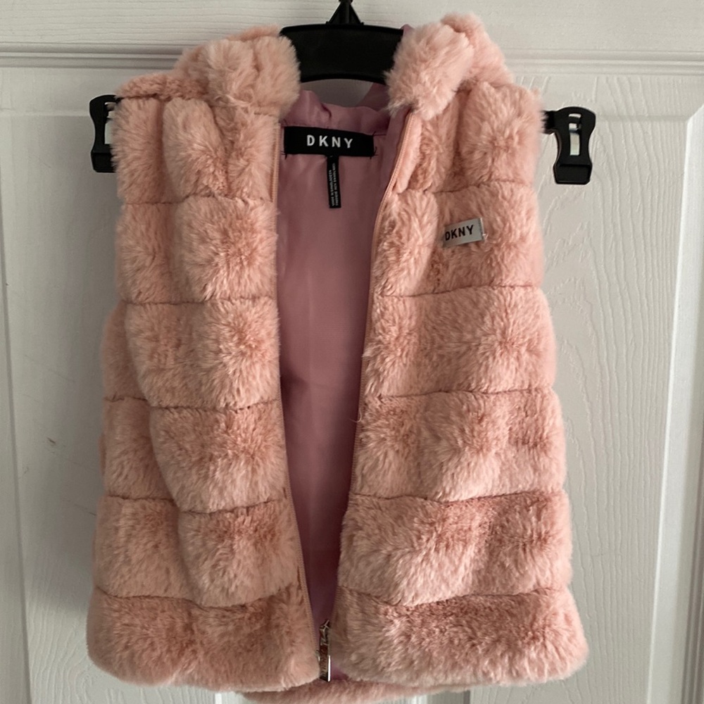 Toddler girls blush pink faux fur vest size 3 T